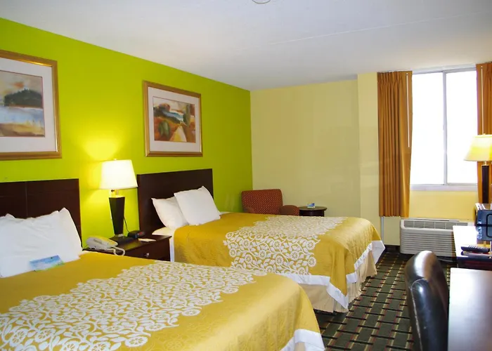 Days By Wyndham Conference Center Hotel