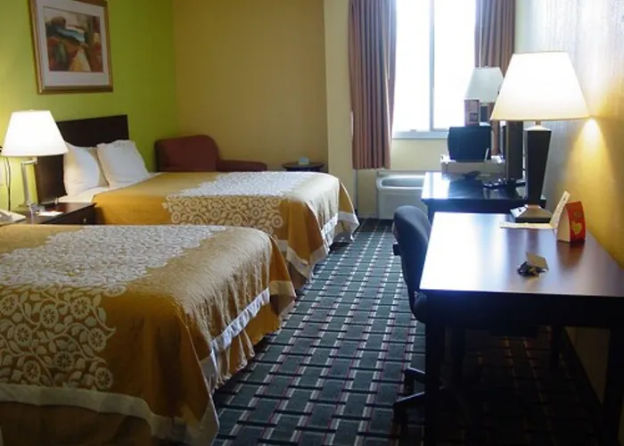 Days By Wyndham Conference Center Hotel 2*