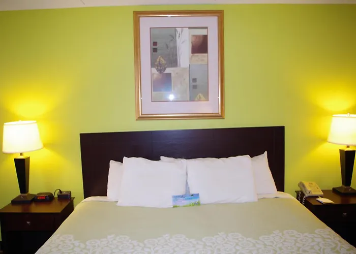Hotel Days By Wyndham Conference Center