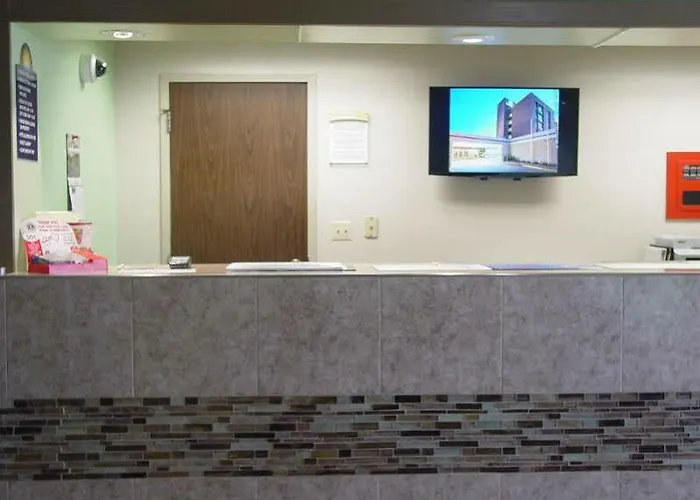 Days By Wyndham Conference Center Danville